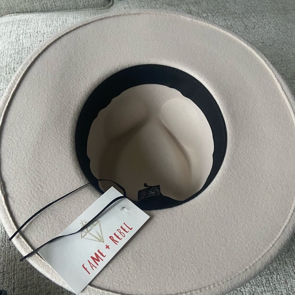 Felt Hat - Picture 5 of 5